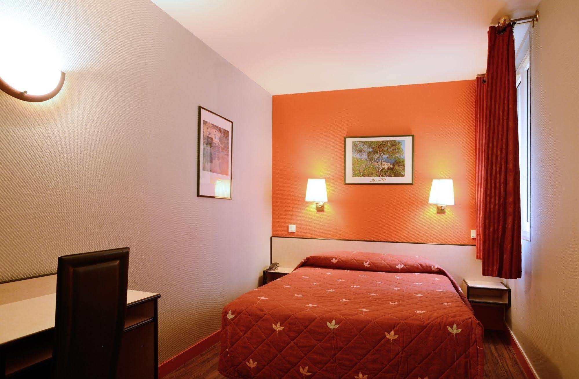 Pierre Nicole Hotel Parijs